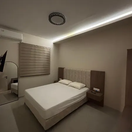 Aura Luxury * Psakoudia